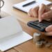 Comparaison entre utiliser son épargne et souscrire un crédit à la consommation